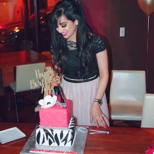 Meet your Posher, Ansa